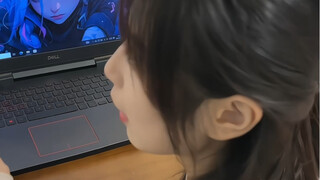 "My Girlfriend's Ultimate Understanding of Computers"