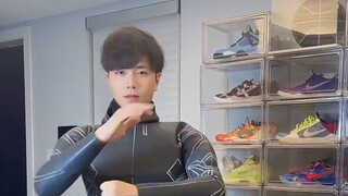 أول مجموعة جيد غالاكسي مطلع النهار على الإنترنت؟