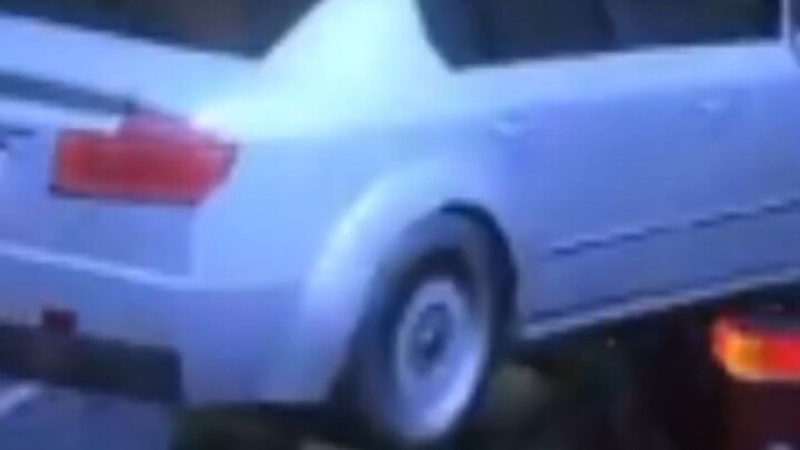 mobil misterius