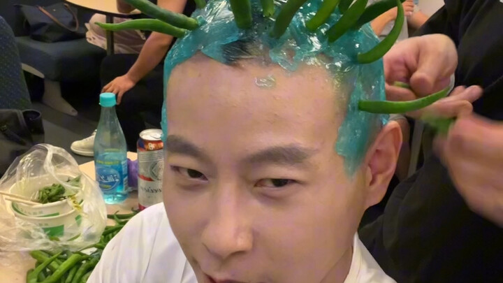 Cara Mengisi Waktu di Kereta Cepat