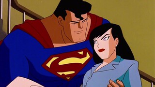 原来露易丝深爱着克拉克，但拉娜的出现，让她吃醋了