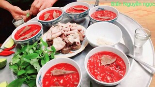 Thánh Ăn Tiết Canh Lợn | Biển Nguyễn ngọc