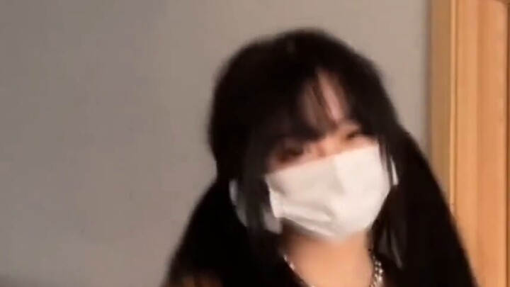 Nanana Rhythmic Cross-dress Dance