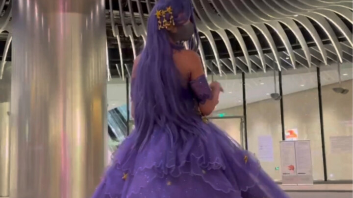 What is it like to go out wearing a 6,000 yuan Star Ocean?