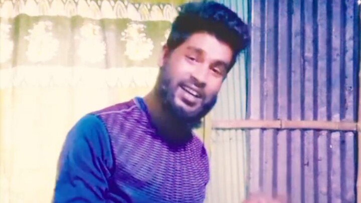 মা হয়েছে কুটনি বুড়ি বউ হয়েছে গানের জান আজকে রাতে বউ আমারে তিনবার বলছে আব্বাজান