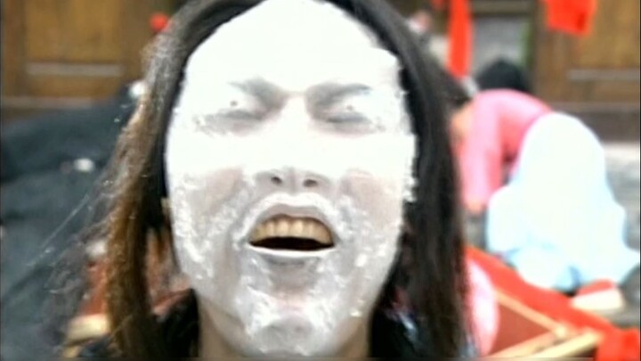 Tại sao Đế Thích Thiên luôn đeo mặt nạ điêu khắc bằng băng?