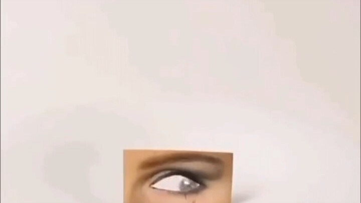 อย่ากะพริบตา!