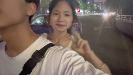 终于让女朋友坐上副驾驶了