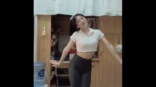 Bump~bump~rusa kecil itu menabrak-nabrak~