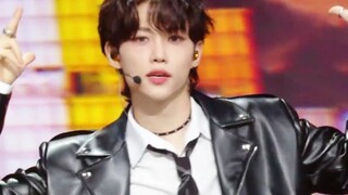 Sân khấu biểu diễn ca khúc trở lại mới nhất CASE 143 của Straykids ngày 14/10/22