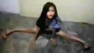 Hindi raw siya marunong magsplit, pero nagawa din niya whahaha 😂✌️
