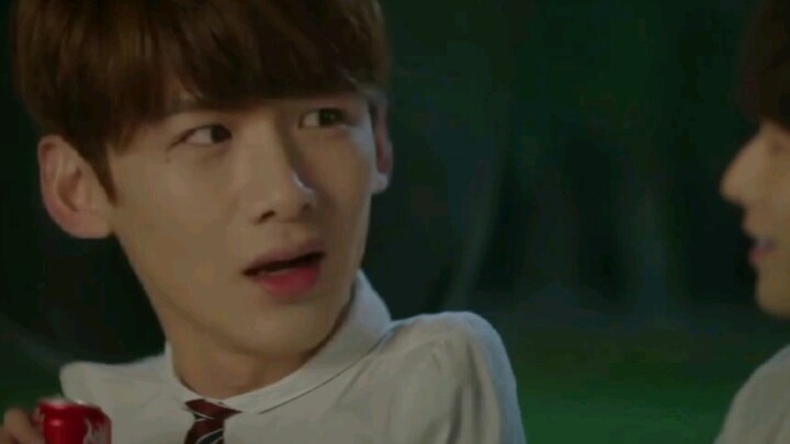 Hehe, tôi lại đến trêu chọc anh đẹp trai rồi