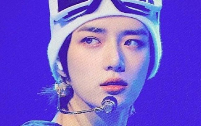 It turns out that there are people who are so handsome that the picture is clear.