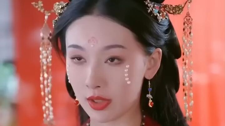 ถูกครอบครัวสามีหลอกหมดตัว!ย้อนกลับมาครั้งนี้ขอเอาทุกอย่างคืน!ควงอ๋องผู้โหดเหี้ยม