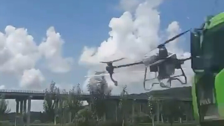 ดีเจไอ ECHO!! | ศัตรูตัวฉกาจของรถบรรทุกดิน