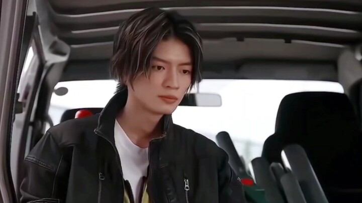 Take a sip of the beautiful Azuma Niu Niu (this episode is really good)