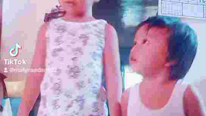 galing naman sumayaw ng dalawang bata👏👏