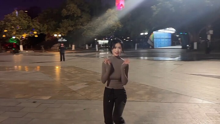 ساجيلان الأحمر الجذاب