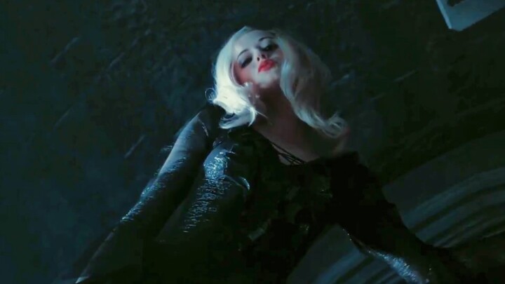 เพื่อแก้แค้นไอ้ผู้ชายเลว เเธอก็เลยเปลี่ยนเขาให้กลายเป็นแวมไพร์ไปเลย!