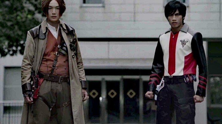 Comparison between Triga's transformation in episode 24 and Geed