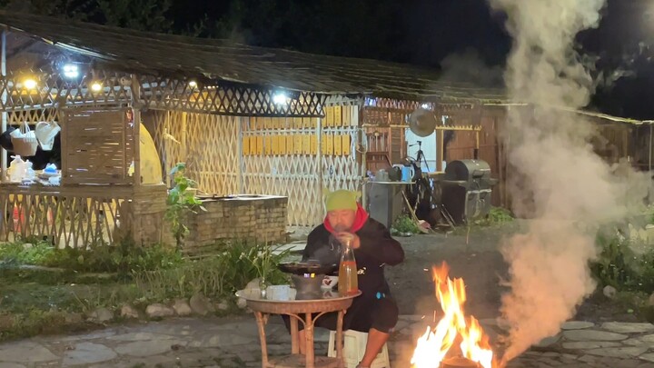 Hàng tồn từ trước, lần cuối cùng thưởng thức lại quán ăn cũ, chỉ đơn giản là nhâm nhi chút yến tuyết