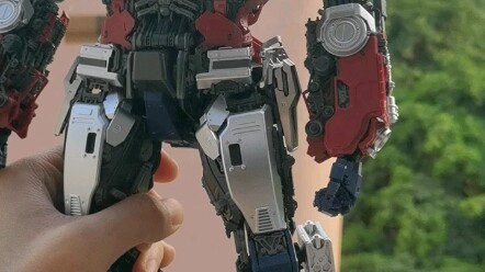 Sunsky Optimus Prime, siapa bilang kombinasinya bagus? Punyaku kencang sekali sampai tanganku sakit 