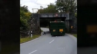 Những con người ngốc nghếch nhất hành tinh #76