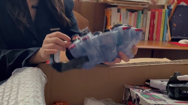 [Built-in lucky draw] What's in the Kamen Rider "trash box"? ? I actually found a bargain? !