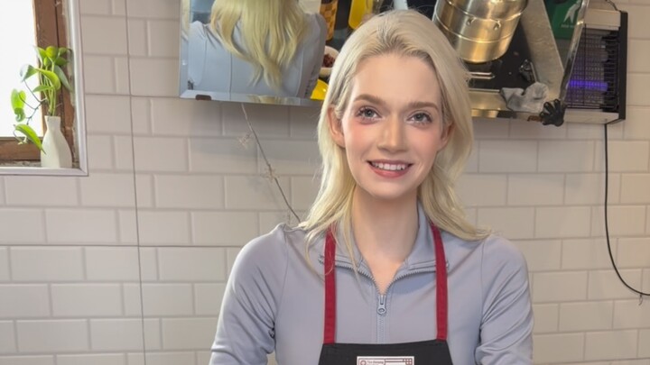 A post-2000 British actress marries into China and learns to cook Chinese cuisine.