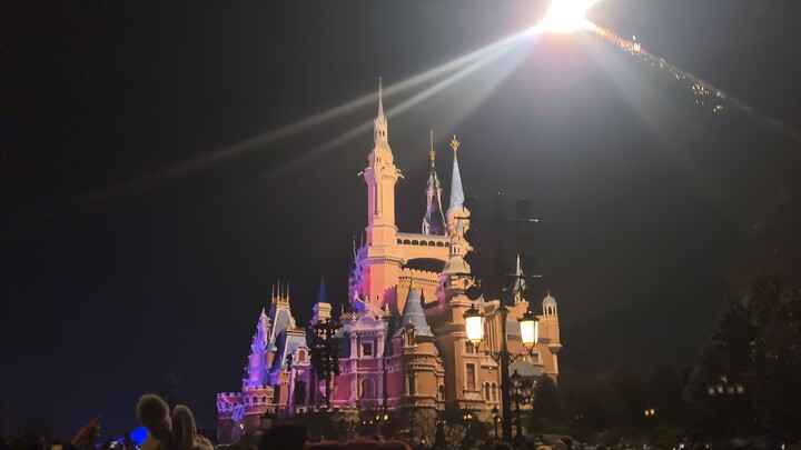 SHANGHAI DISNEYLAND FIREWORK SHOW!