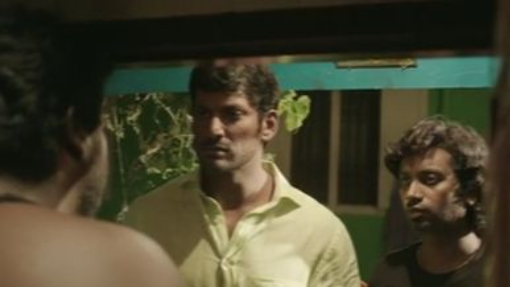 Naan Sigappu Manithan (2014) 720p Hindi Dubbed