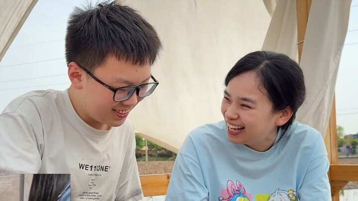 I traveled hundreds of miles to visit my primary school teacher.