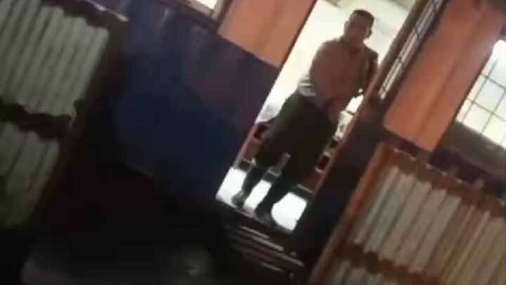 ketika patroli datang menghampiri.....???