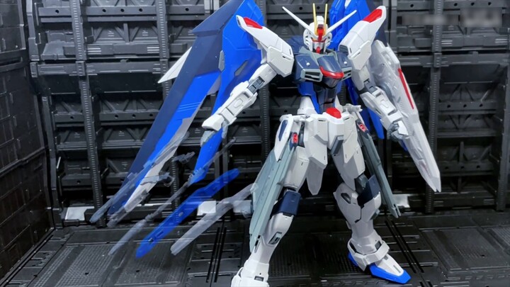 [Stop-motion assembly] The official modification is so good! Bandai MG2.0 Freedom Gundam automatic a