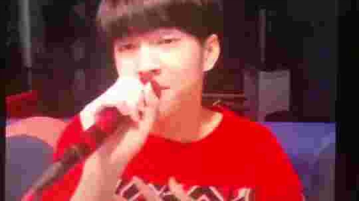 คอปเปอร์ร้องเพลง