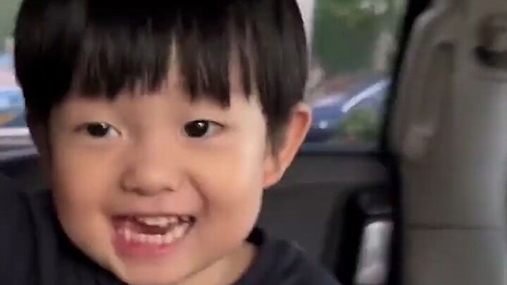 Tiểu Bảo ngày càng lắm mồm mà EQ vẫn đỉnh, giọng ọc ạch của bé cưng thực sự làm mình tan chảy luôn!