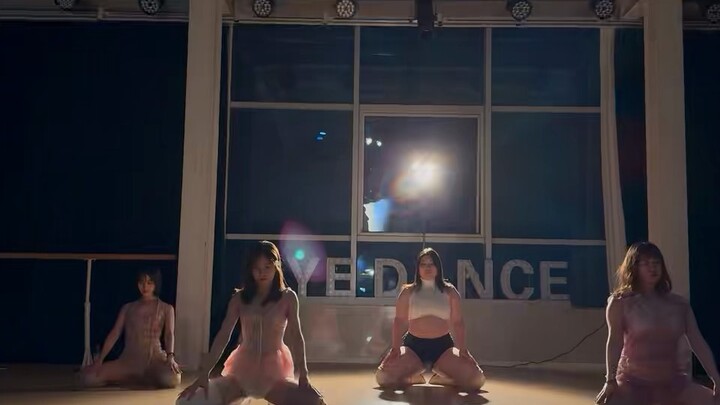 This white outfit is choking me—help!