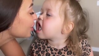 是吃饺子需要妈妈吹的宝宝