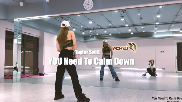 Single hit album baru Taylor Swift "You Need To Calm Down" merinci koreografi asli Joanna