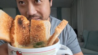 ASMR EATING CHINESE EGG DROP SOUP & TOAST