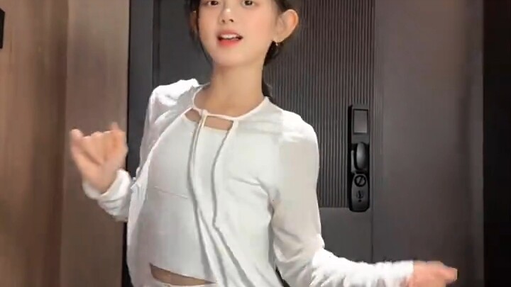 Chủ kênh đang khám phá, mời các bạn đón xem và nhấn like, subscribe, chia sẻ nhé!