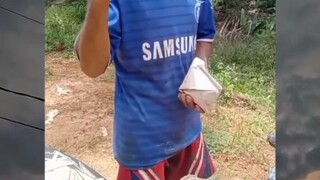 jadi aslinya dia itu 2 orang