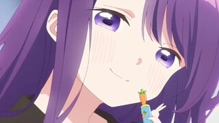 男孩上课把笔芯玩坏，没想到女孩却借了只情侣笔给他!