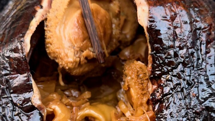 Turns out this “Qiankun Roast Goose” is even more torturous than the “Number One in the World” Buddh