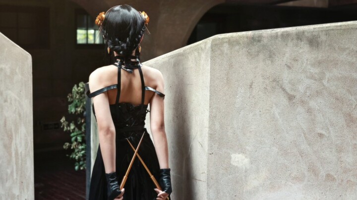 Extremely elegant [Yor cos]