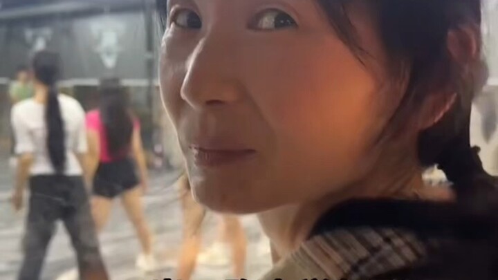 At the age of 50, I came to learn dance from scratch to change myself. People say that it is not sui