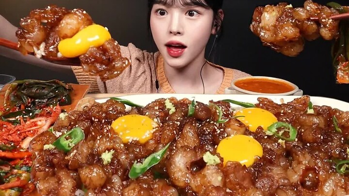 【Boki phụ đề tiếng Trung】Món cơm phủ lòng già lâu ngày mới được thưởng thức, miếng lòng già nổ trong