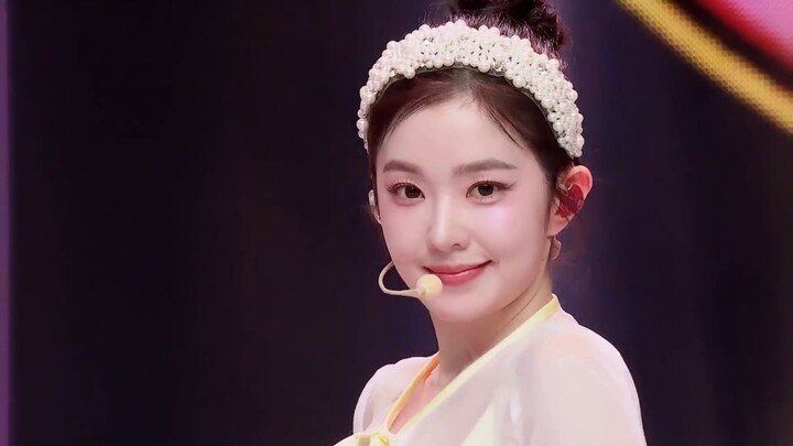 IRENE’s Solo Comeback Track “Biggest Fan” Performance Stage from April 26, 2023