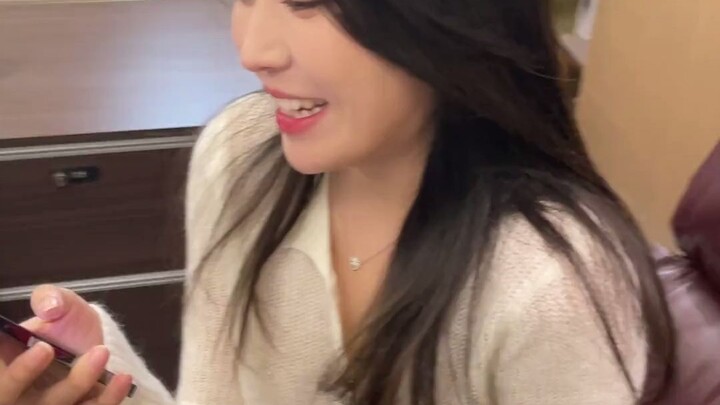 Ternyata semua pertemuan adalah reuni setelah lama berpisah