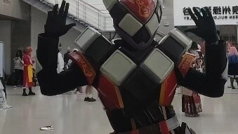 "Got Boost" berasal dari seorang pembuat tas kulit yang telah berlatih keras selama setengah bulan